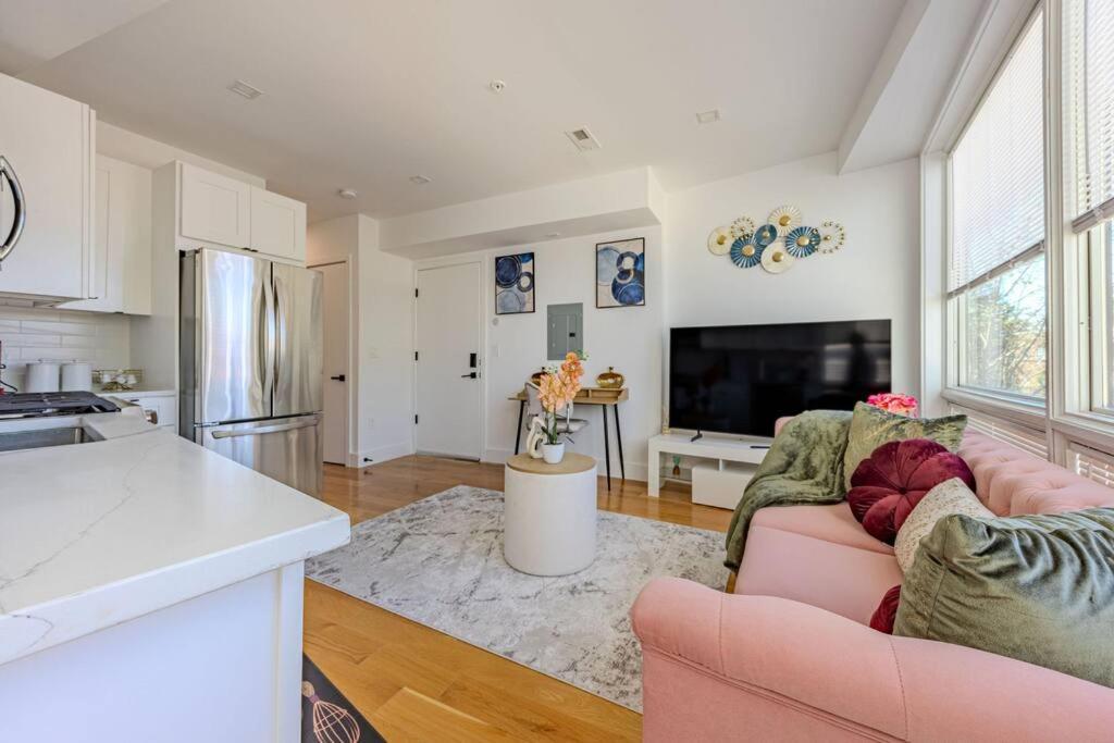 Stylish, Modern & Cozy Washington