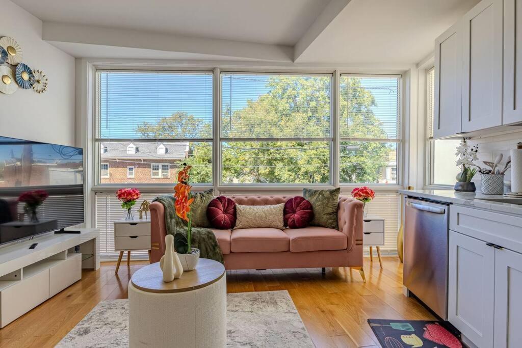 Apartment Stylish, Modern & Cozy