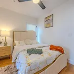 Stylish, Modern & Cozy
