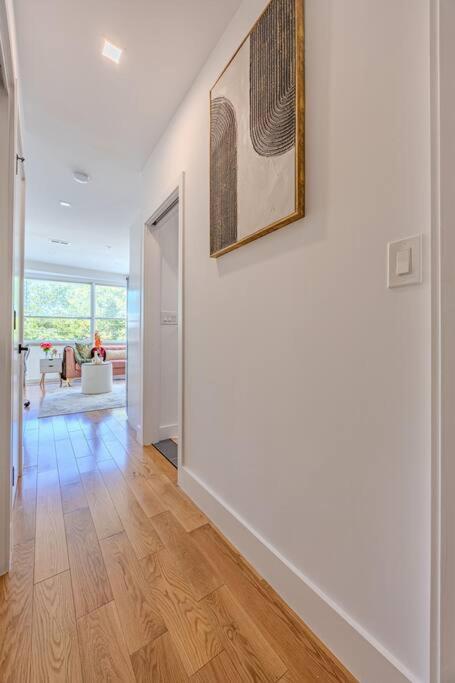 Stylish, Modern & Cozy *