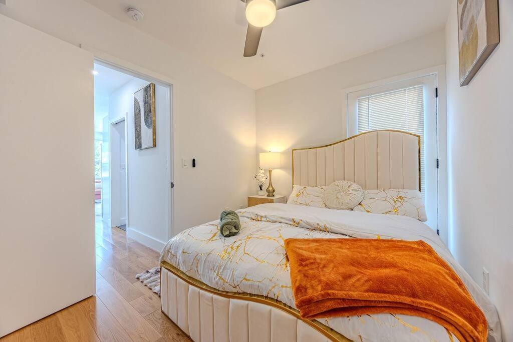 Stylish, Modern & Cozy Apartment