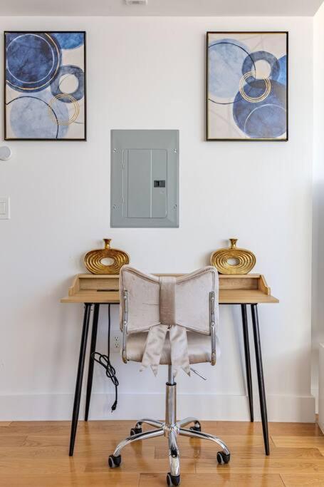 Stylish, Modern & Cozy Washington